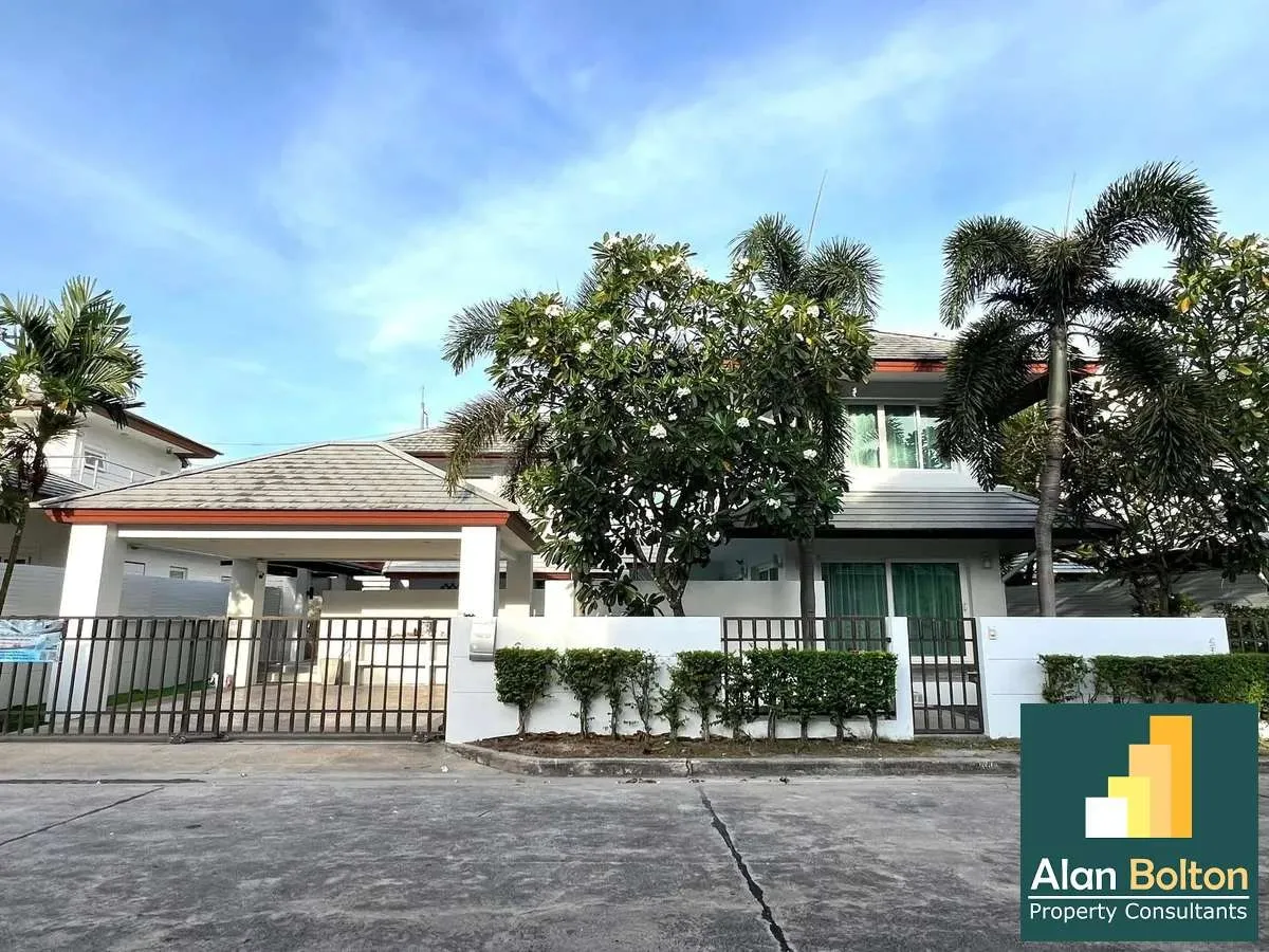 3 Bedrooms 3 Bathroom in Seabreeze Pool Villa