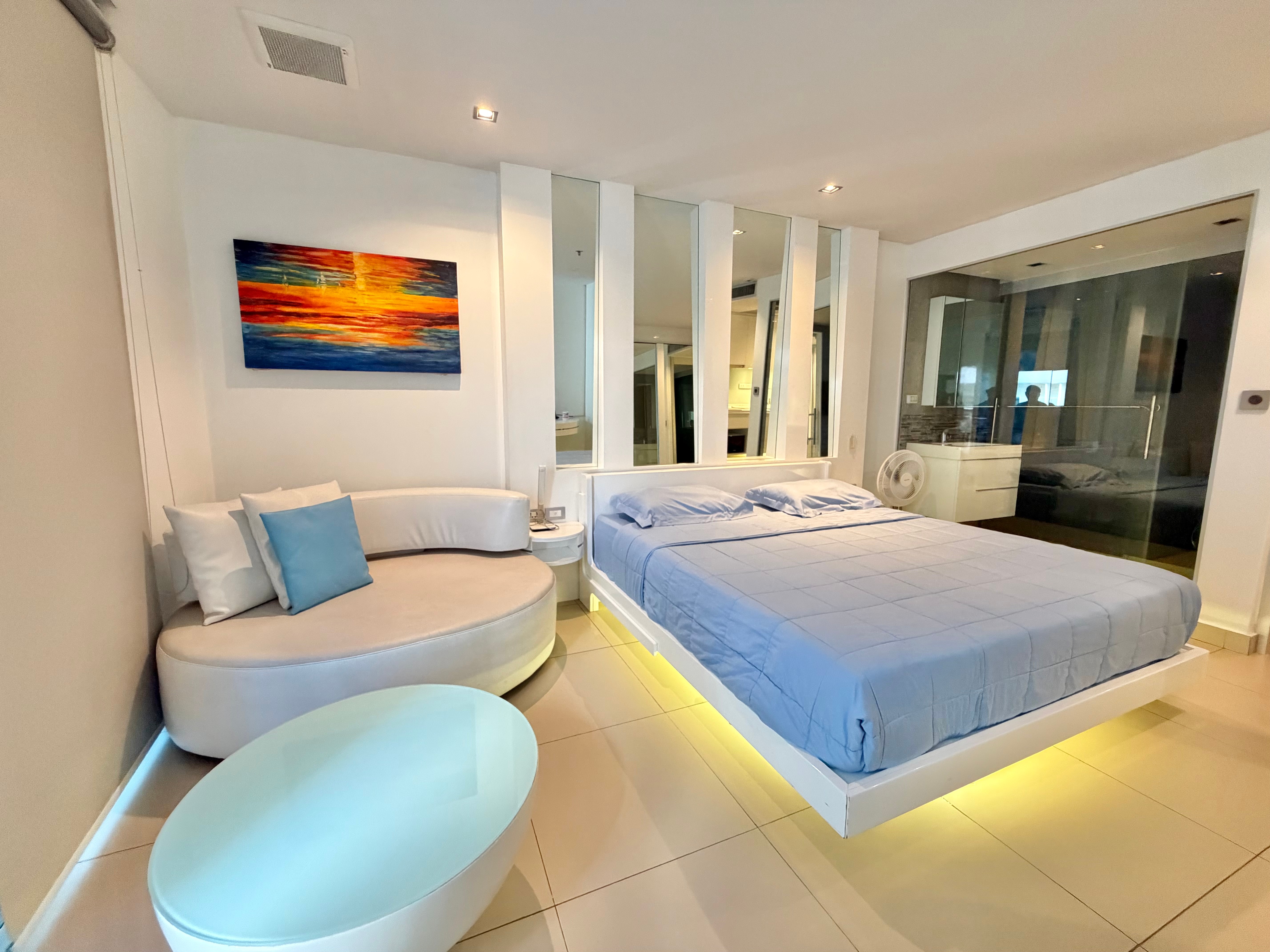 Studio Condo For Rent near Phrahtamnak beach photo 14