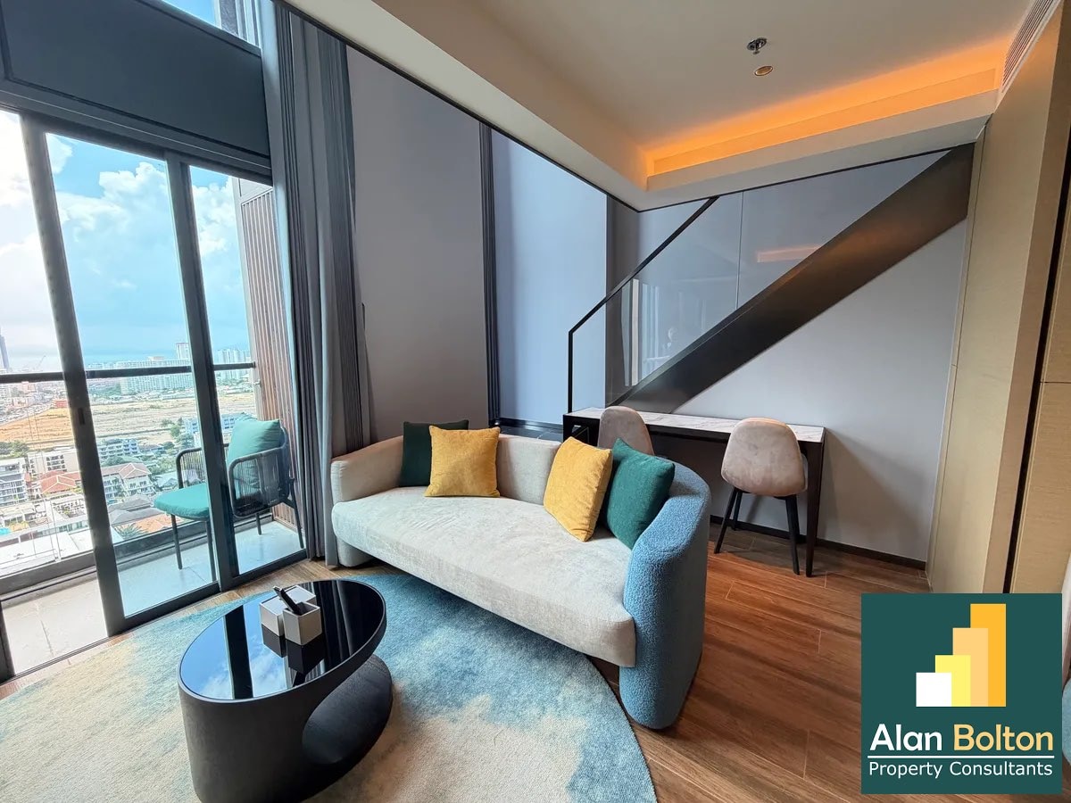 Stylish Modern Duplex Condo Available for Rent In Prahtamnak