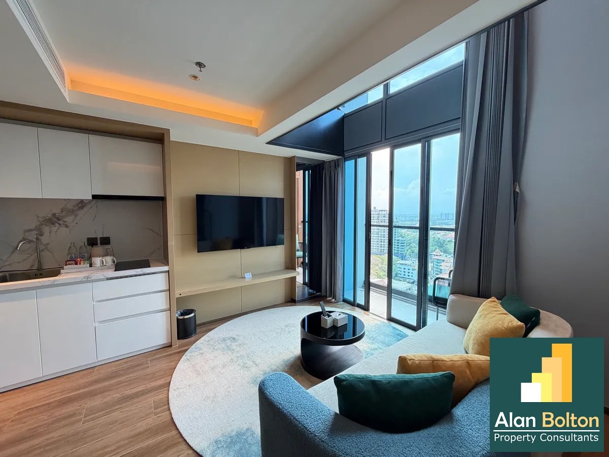 Stylish Modern Duplex Condo Available for Rent In Prahtamnak photo 11