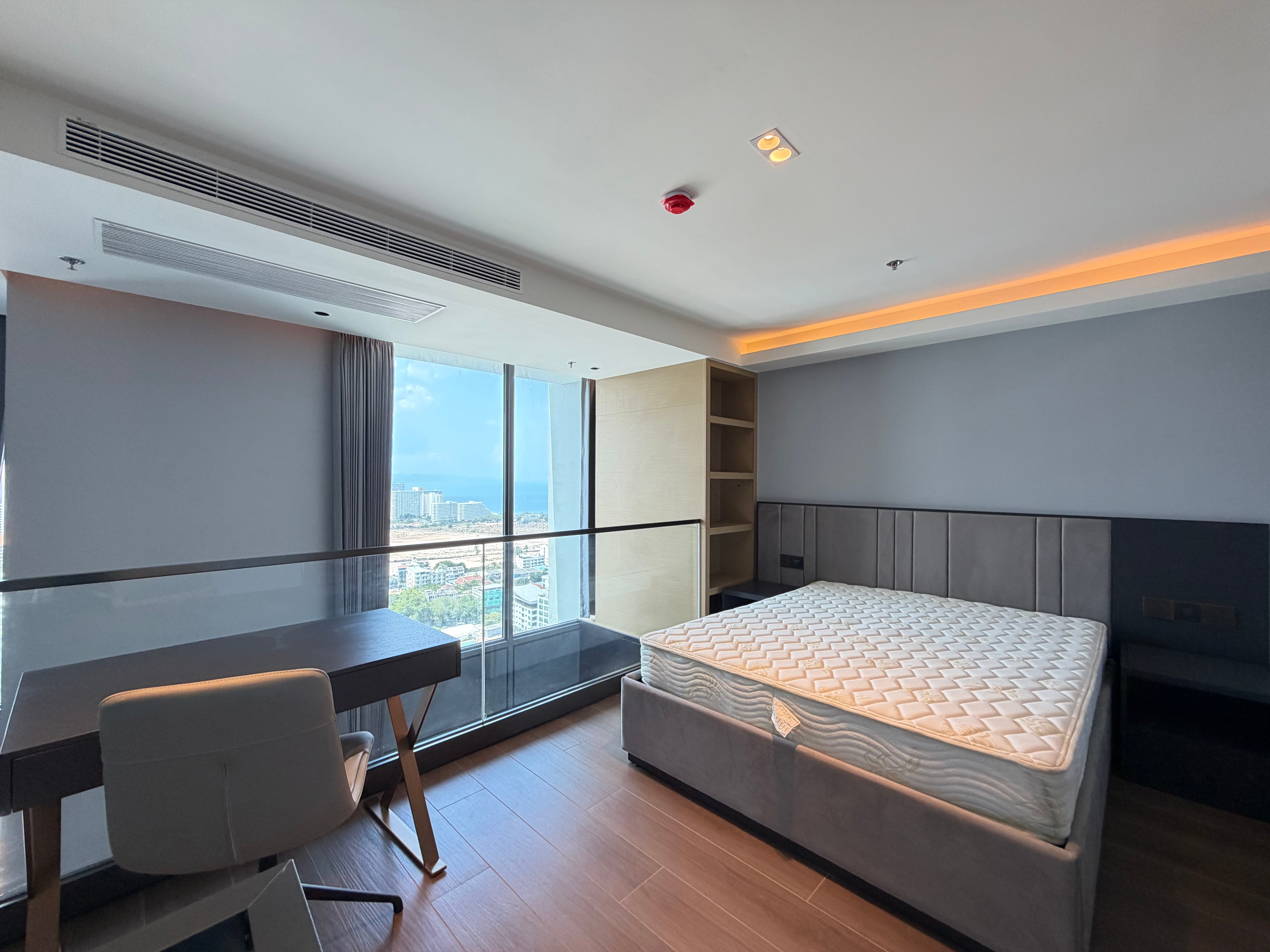 Upgrade Your Living – Modern Duplex Condo Available Now photo 18