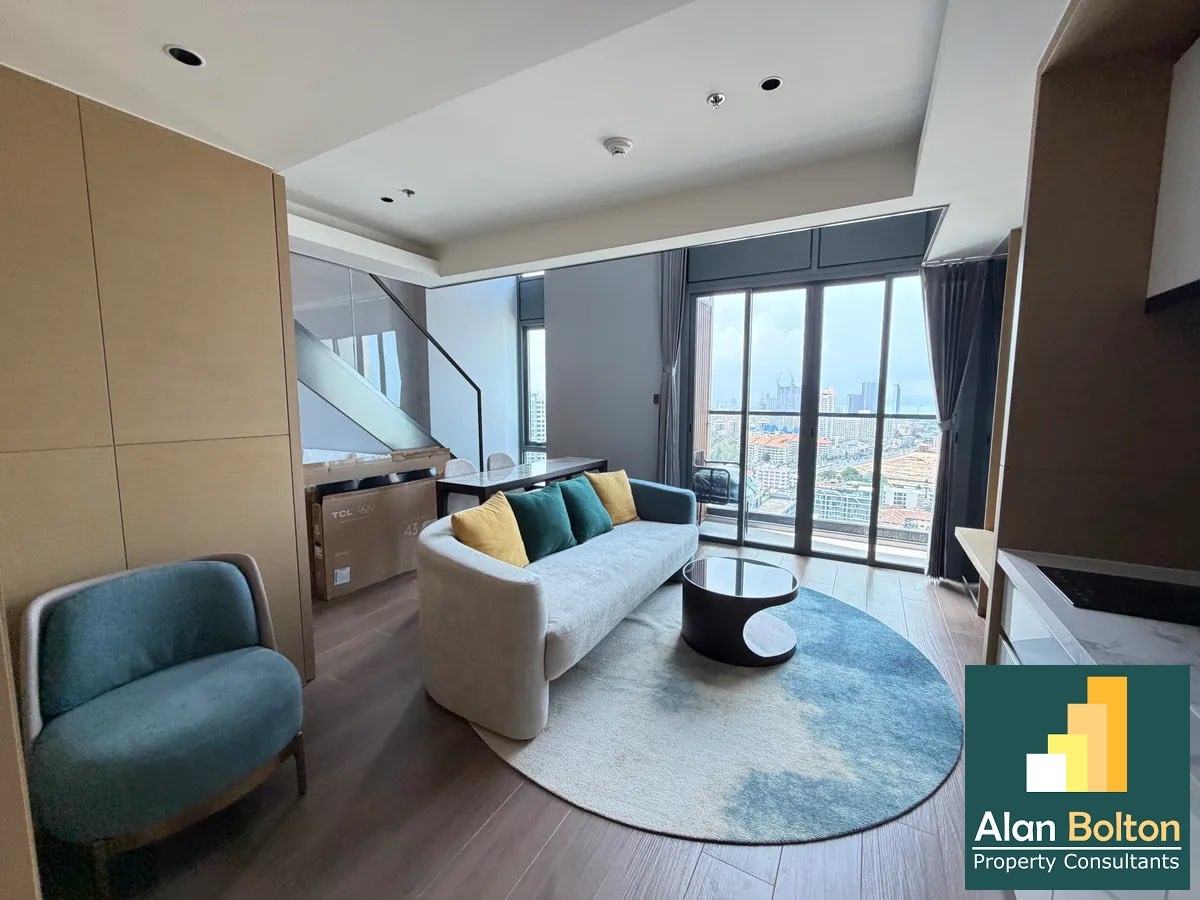 Upgrade Your Living – Modern Duplex Condo Available Now photo 12