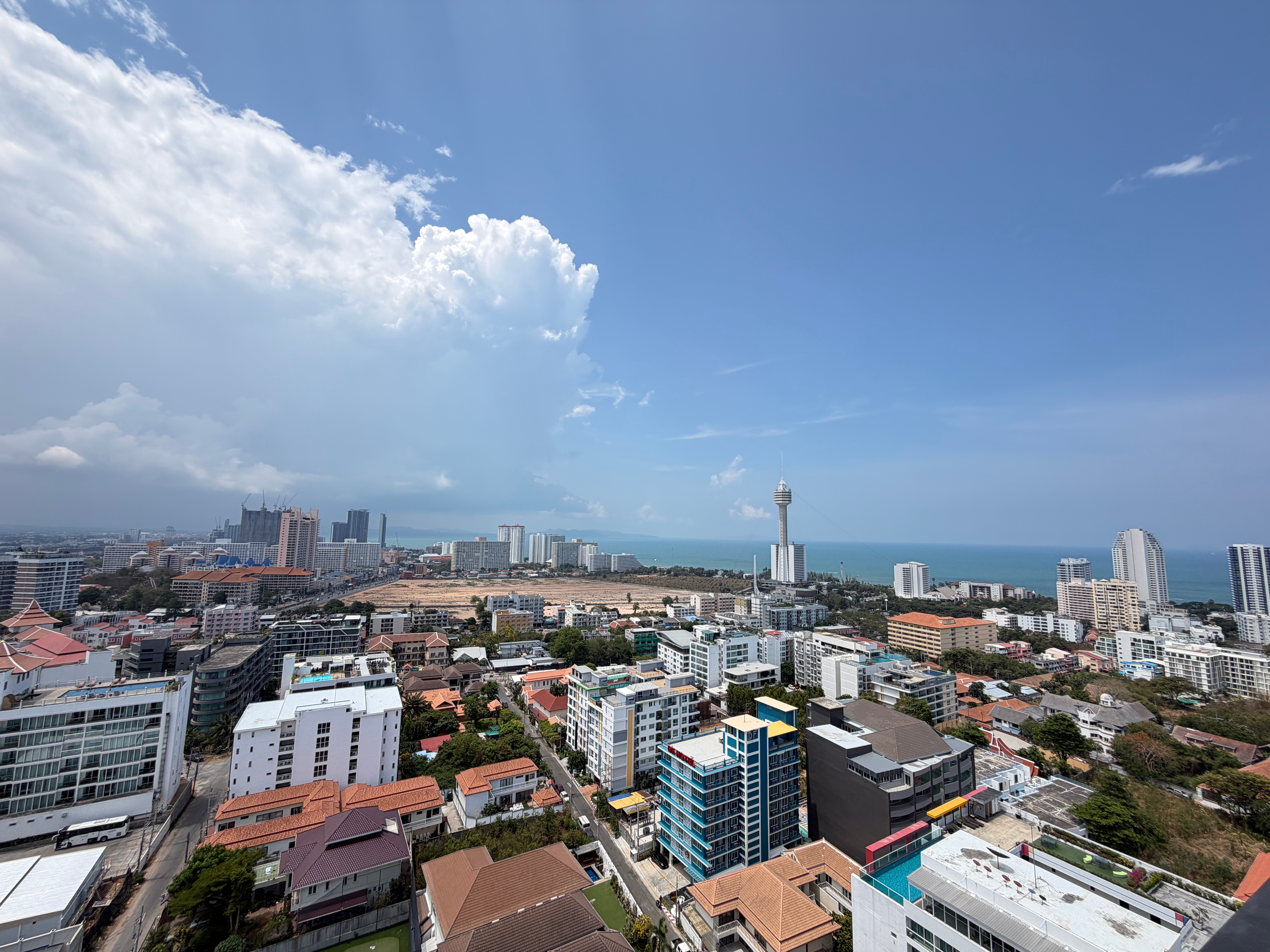 Luxury Modern Duplex Condo Ready For Rent photo 20