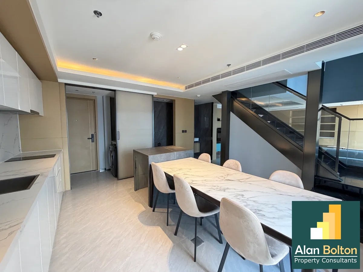 Luxury Modern Duplex Condo Ready For Rent photo 10