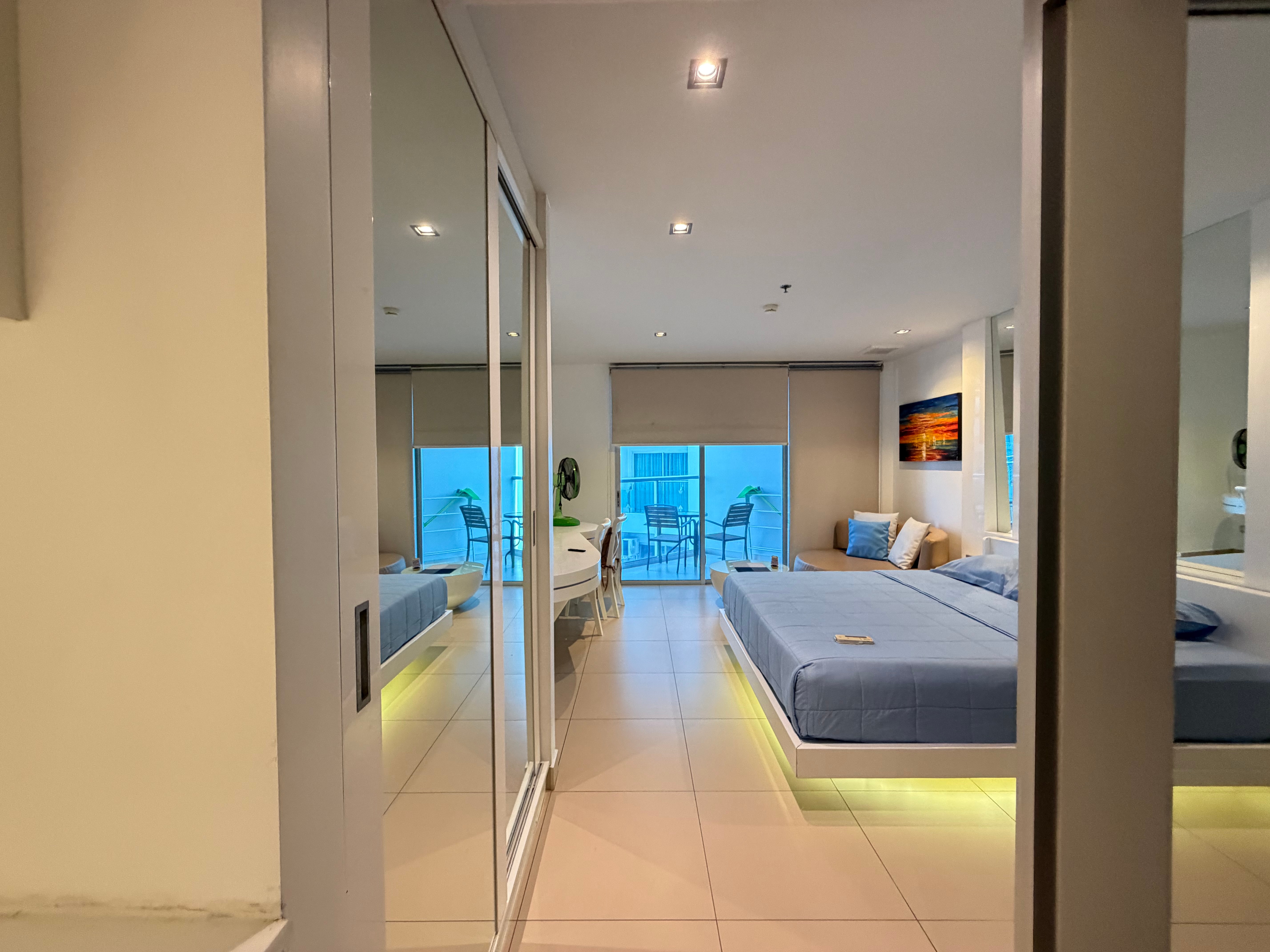 Studio Condo For Rent In Prahtamnak photo 11