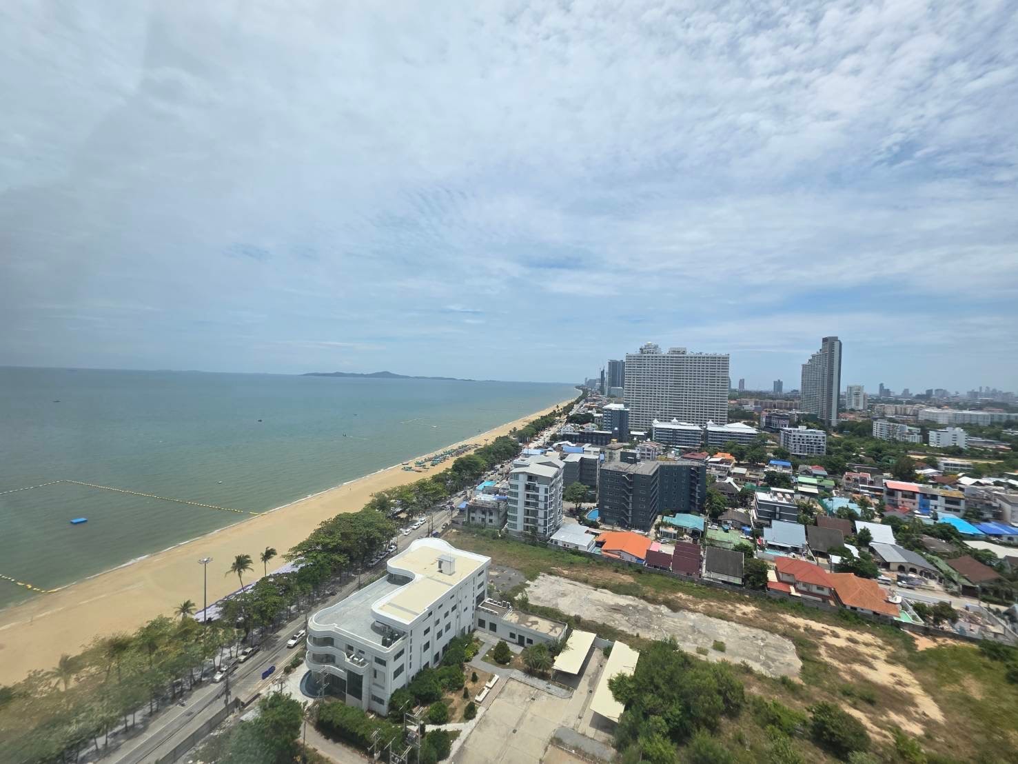 Breathtaking Sea View! 2-Bedroom Condo for Rent in Jomtien photo 18