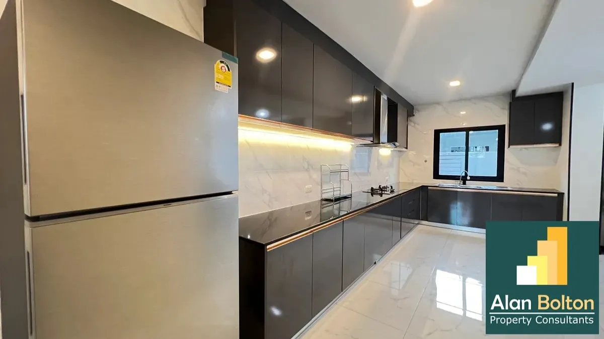 Pool villa 4 Bedrooms 3 Bathrooms in Huay yai photo 13