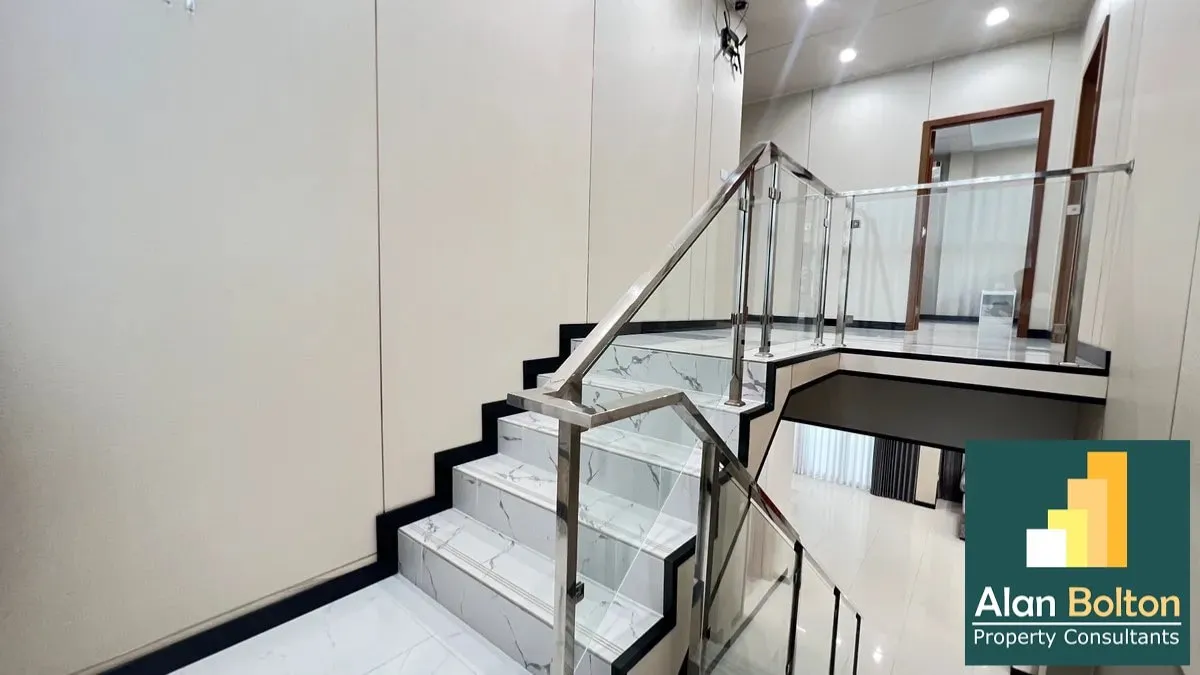 Pool villa 4 Bedrooms 3 Bathrooms in Huay yai photo 5