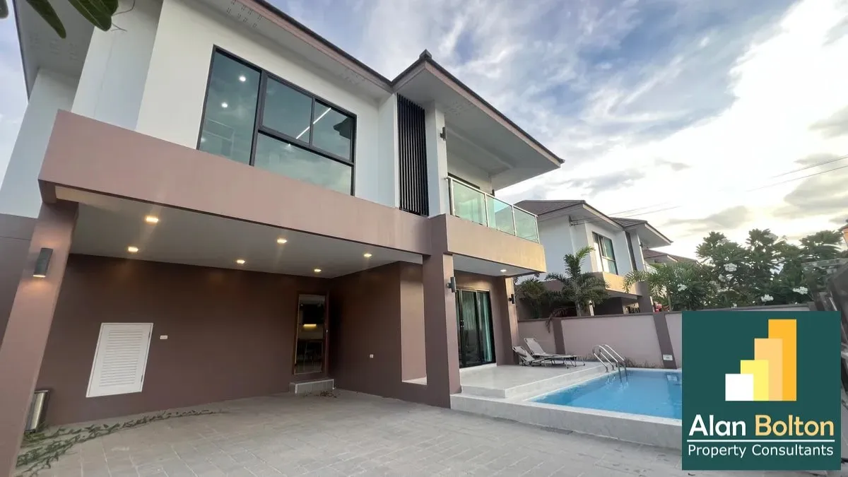 Pool villa 4 Bedrooms 3 Bathrooms in Huay yai photo 8