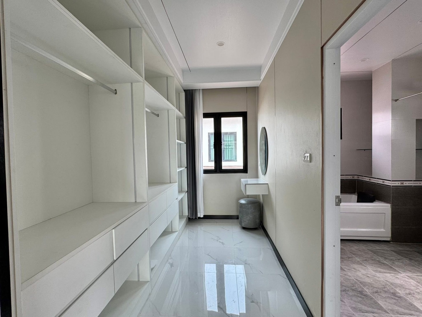 Pool villa 4 Bedrooms 4 Bathrooms in East Pattaya photo 38