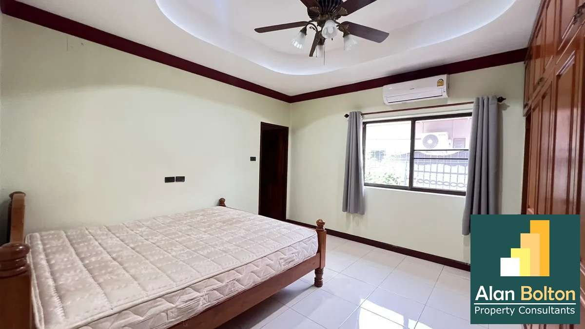 Pool villa 4 Bedrooms 4 Bathrooms in East Pattaya photo 15