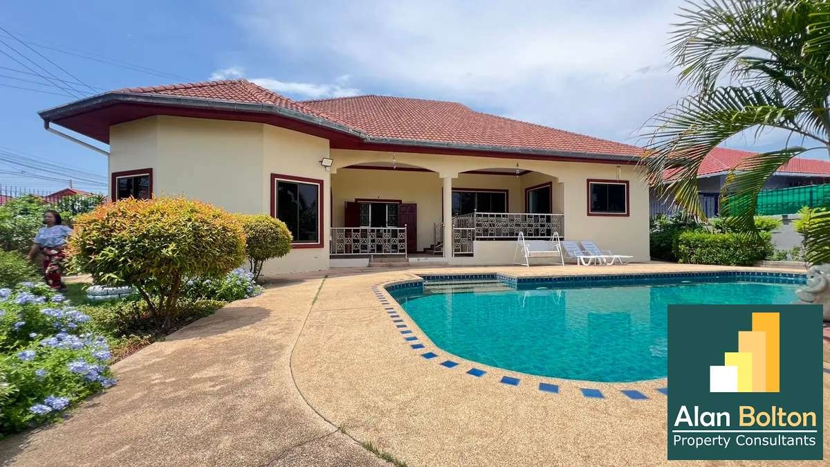 Pool villa 4 Bedrooms 4 Bathrooms in East Pattaya photo 24