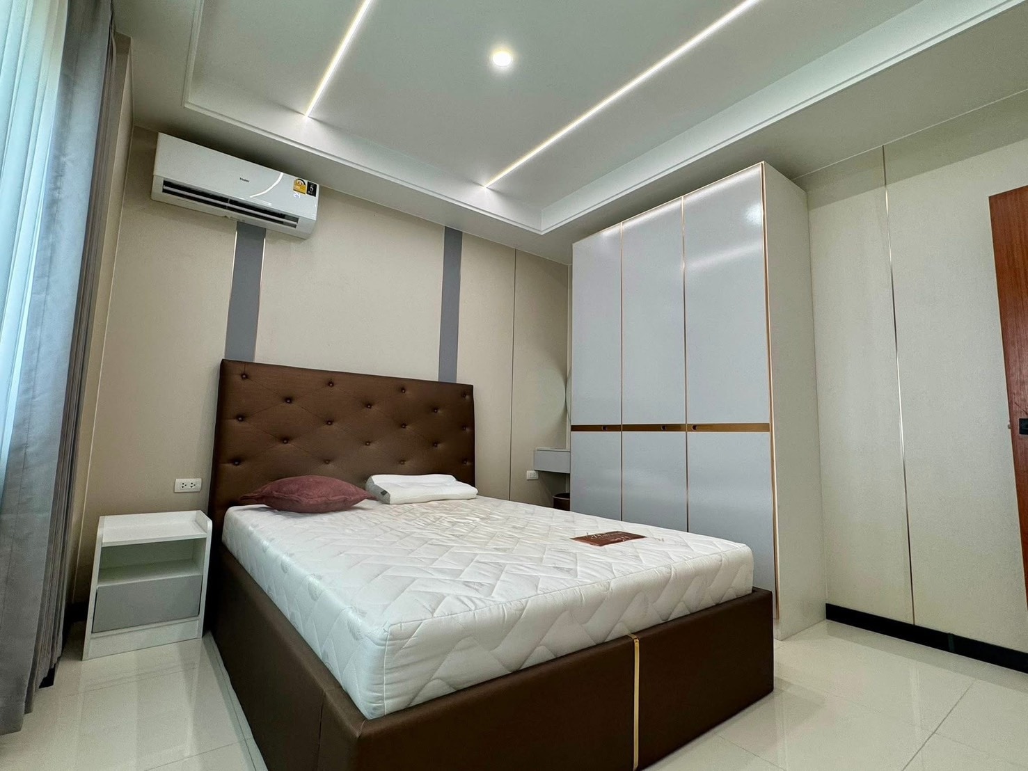 Pool villa 4 Bedrooms 4 Bathrooms in East Pattaya photo 30