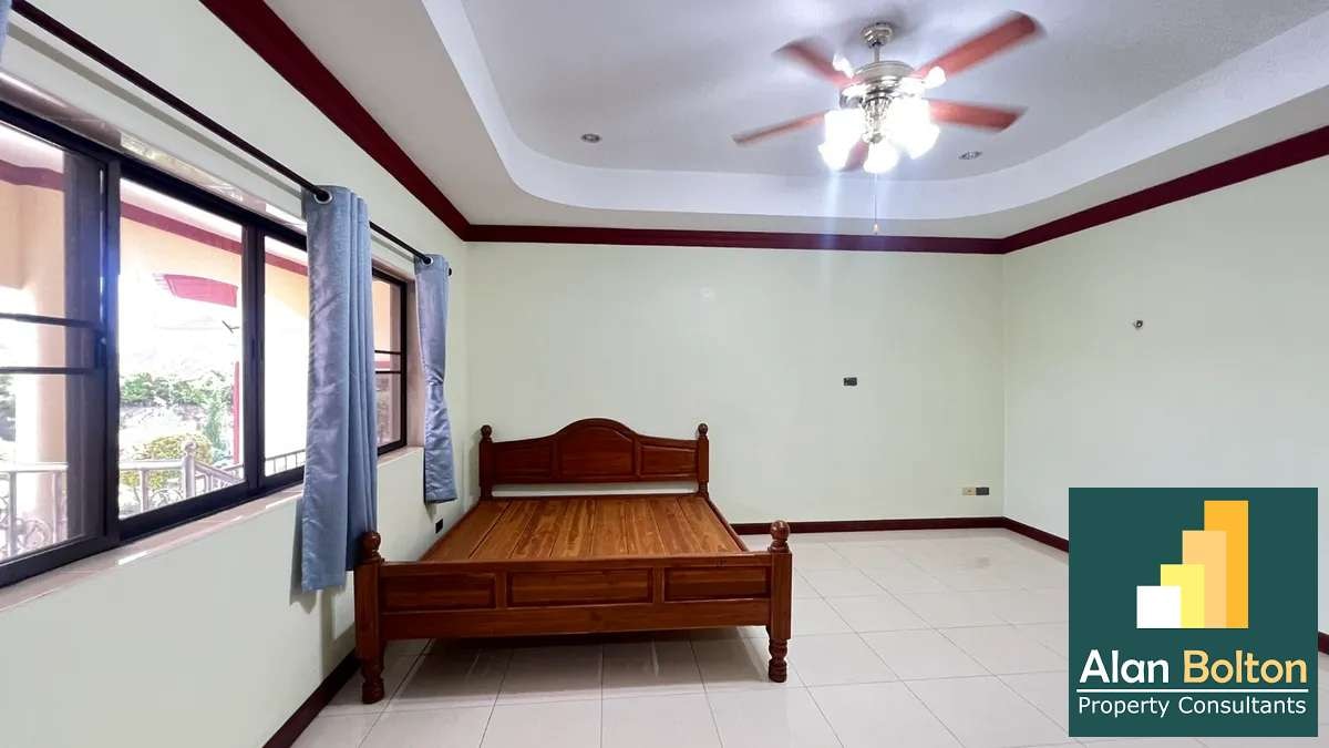 Pool villa 4 Bedrooms 4 Bathrooms in East Pattaya photo 19
