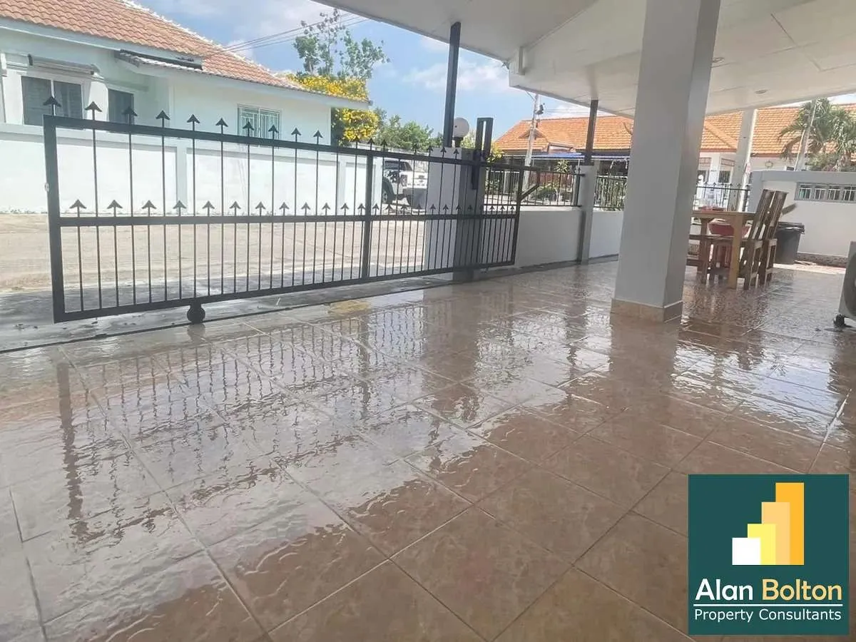 Corner house 2 Bedrooms 2 Bathrooms in East Pattaya photo 11