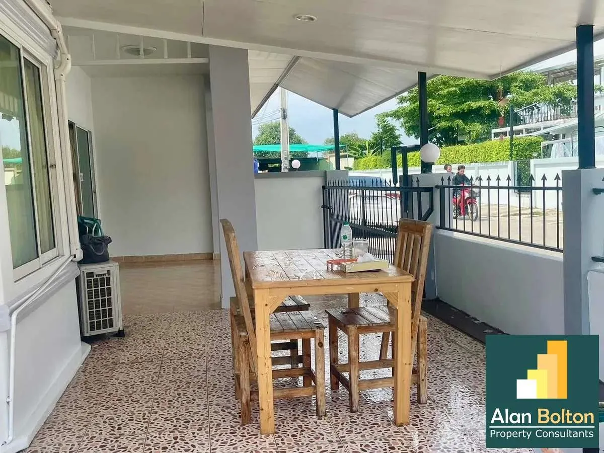 Corner house 2 Bedrooms 2 Bathrooms in East Pattaya photo 12