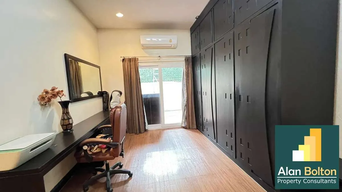 Pool villa 3 Bedrooms 4 Bathrooms in Jomtien photo 20