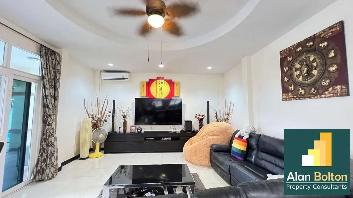Pool villa 3 Bedrooms 4 Bathrooms in Jomtien photo 9