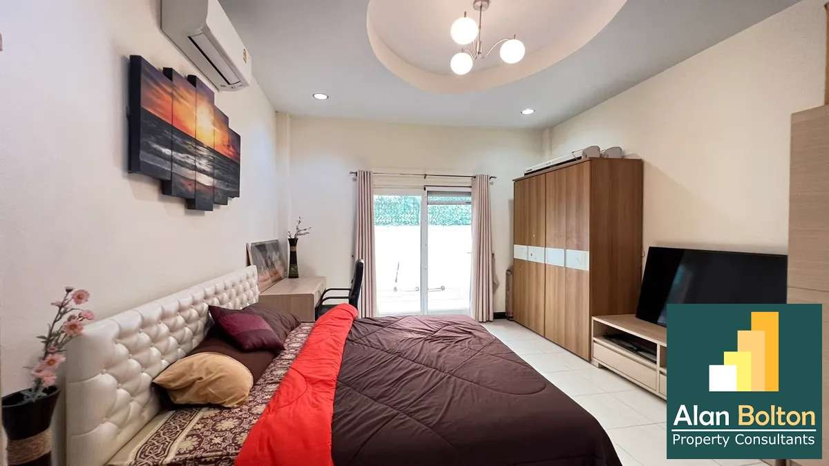 Pool villa 3 Bedrooms 4 Bathrooms in Jomtien photo 8