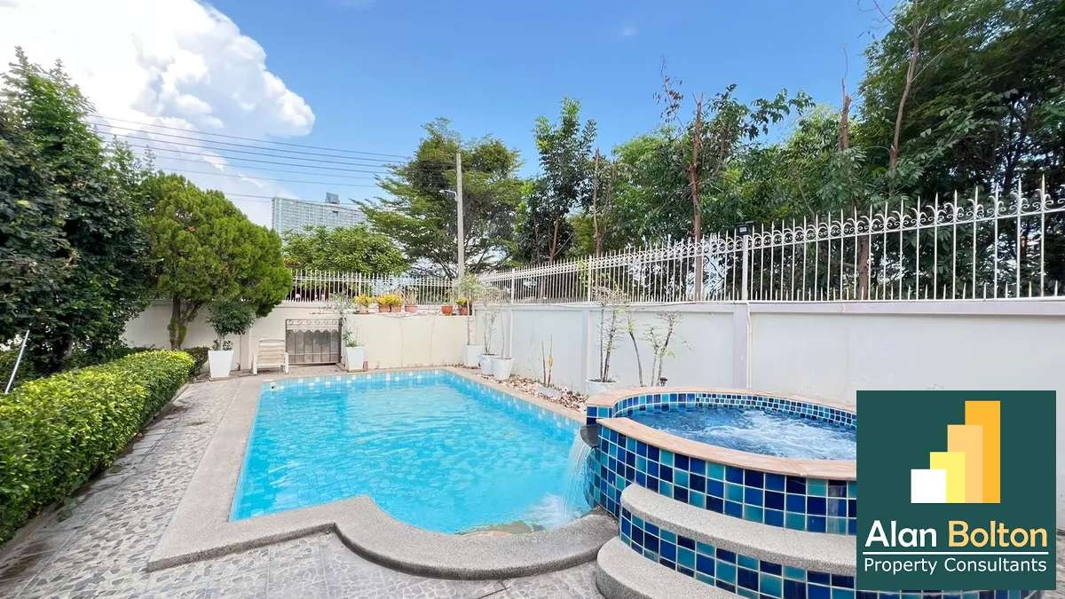 Pool villa 3 Bedrooms 4 Bathrooms in Jomtien photo 14