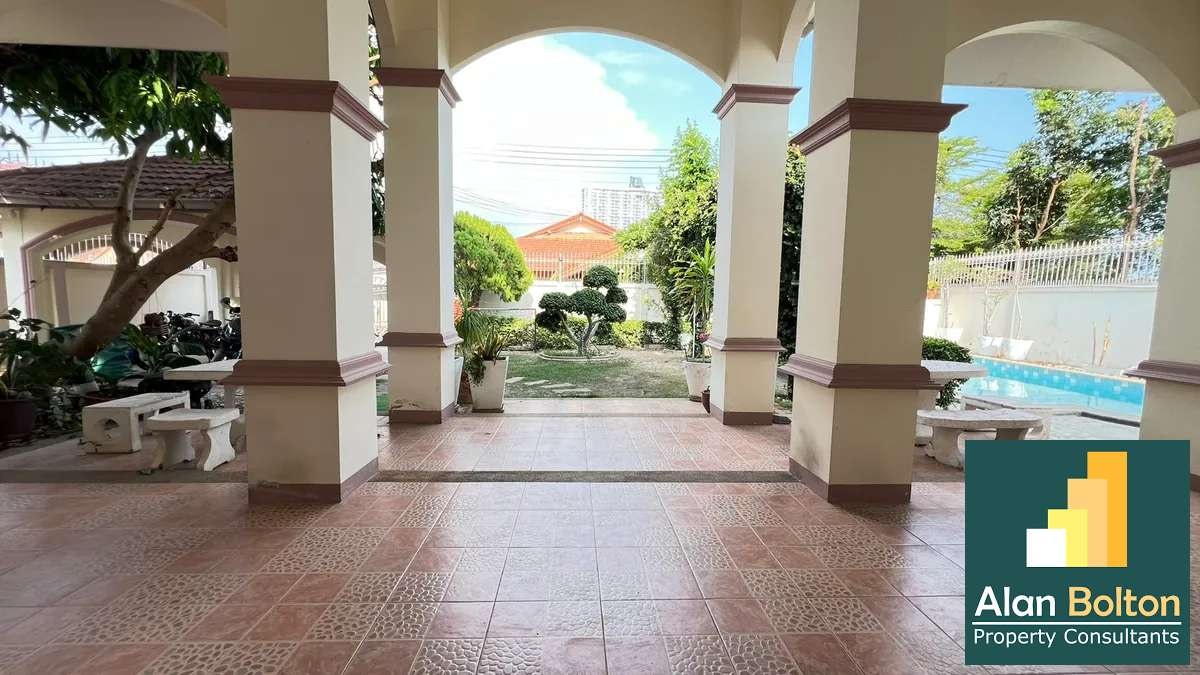 Pool villa 3 Bedrooms 4 Bathrooms in Jomtien photo 16