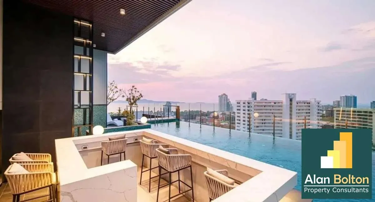 High-floor ocean-view apartment for rent