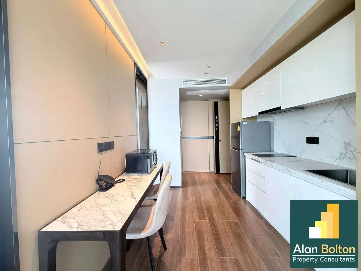 High-floor ocean-view apartment for rent photo 5