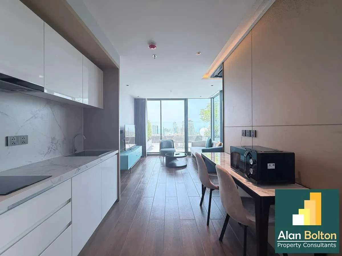 High-floor ocean-view apartment for rent photo 6