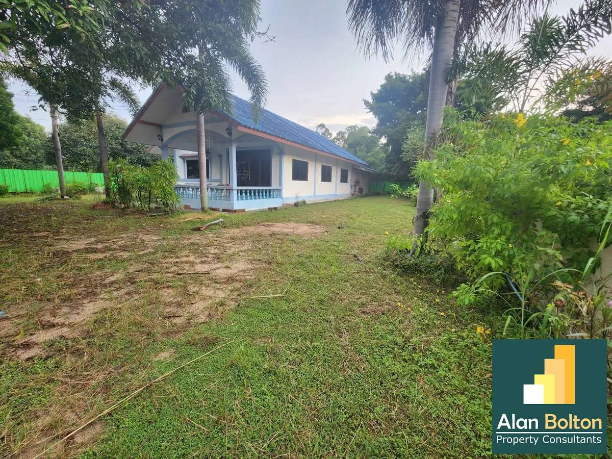 Land With a House for Sale in a Prime Location photo 6