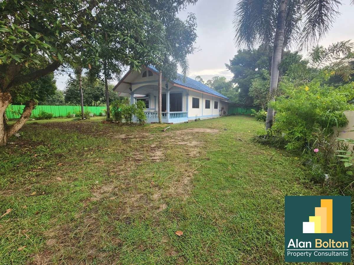 Land With a House for Sale in a Prime Location photo 4