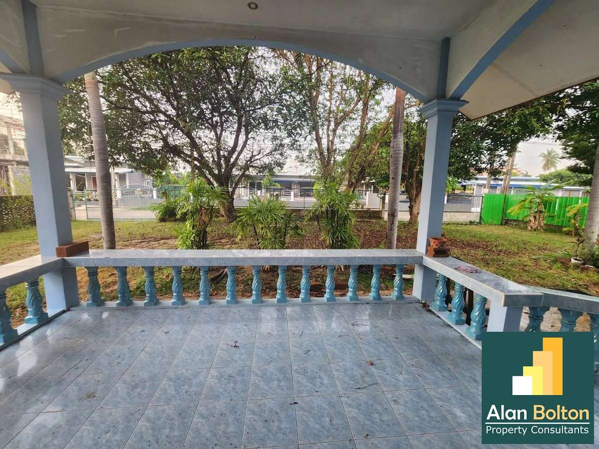 Land With a House for Sale in a Prime Location photo 8