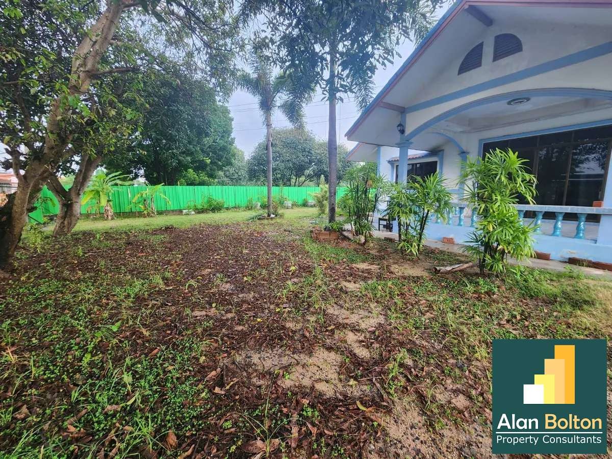 Land With a House for Sale in a Prime Location photo 7