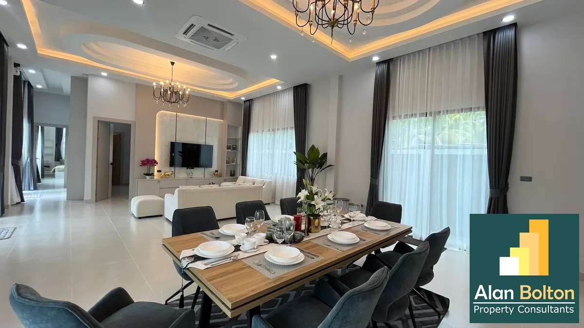 Single-storey 4 Bedrooms 5 Bathrooms in Mapprachan photo 10