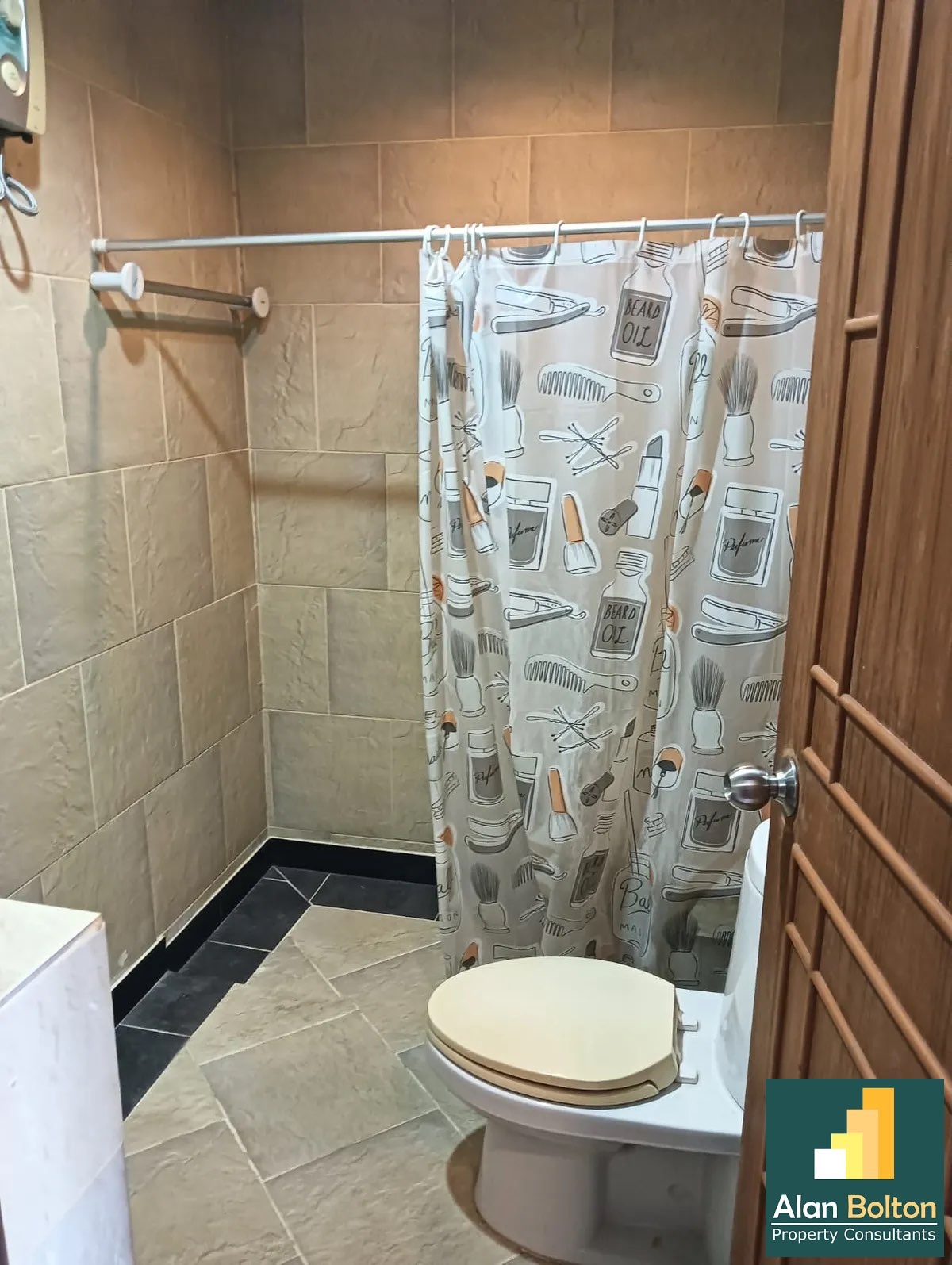 Large 2 Bed 1 Bath Condo Close To The Beach In Jomtien photo 9
