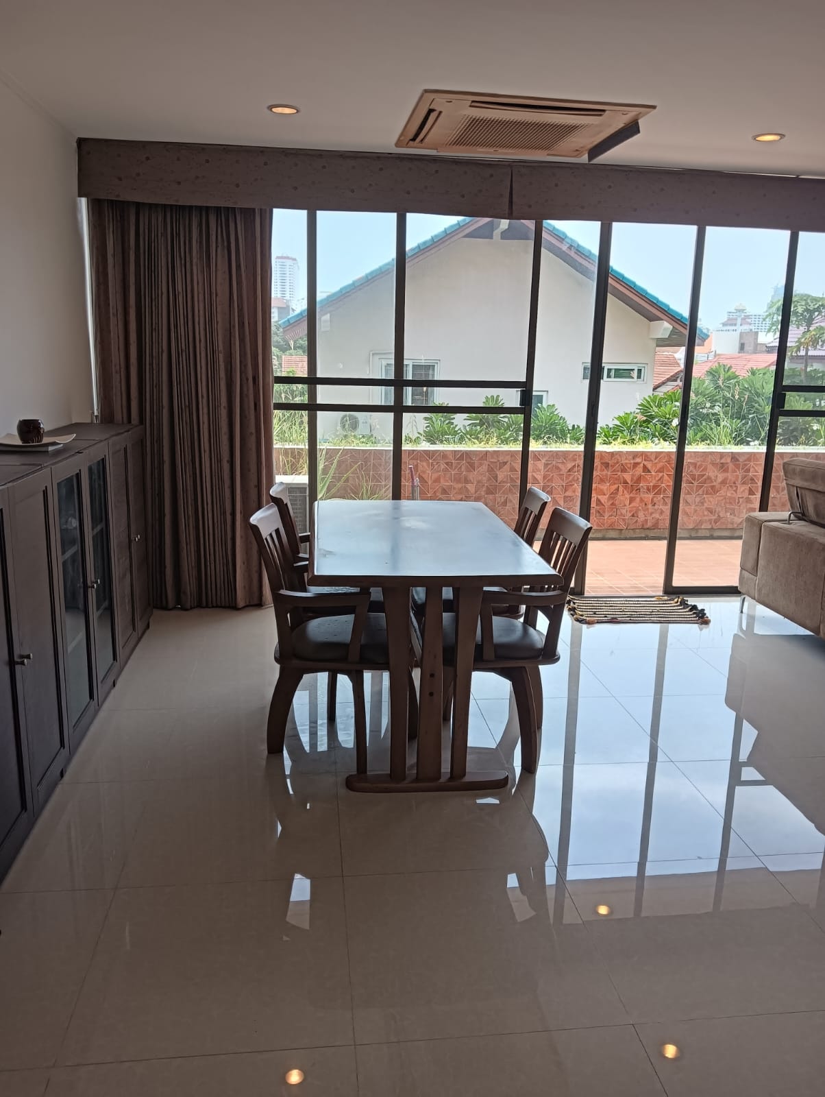 Large 2 Bed 1 Bath Condo Close To The Beach In Jomtien photo 41