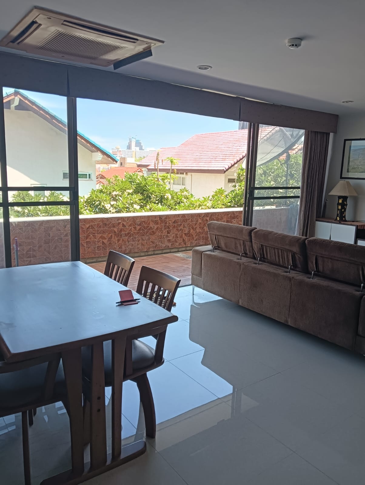 Large 2 Bed 1 Bath Condo Close To The Beach In Jomtien photo 32