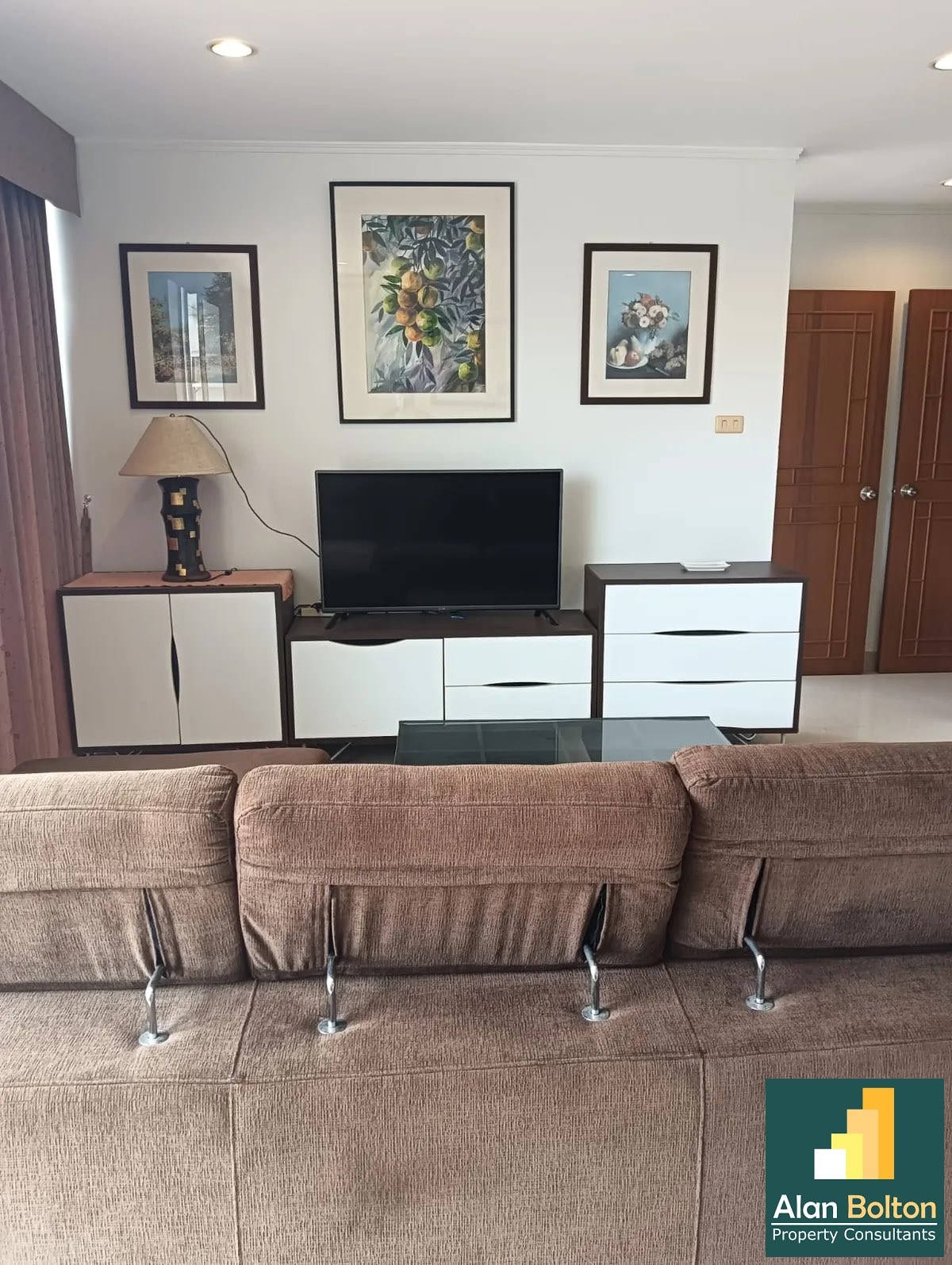 Large 2 Bed 1 Bath Condo Close To The Beach In Jomtien photo 7