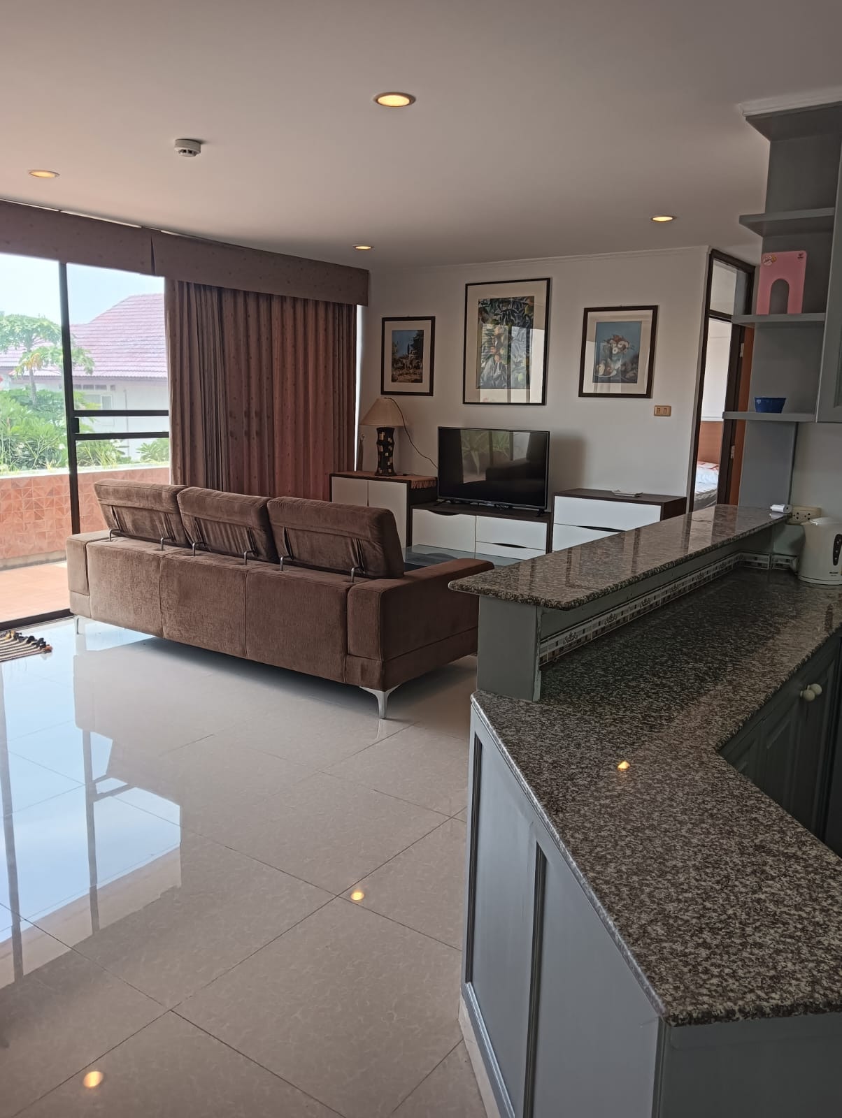Large 2 Bed 1 Bath Condo Close To The Beach In Jomtien photo 21