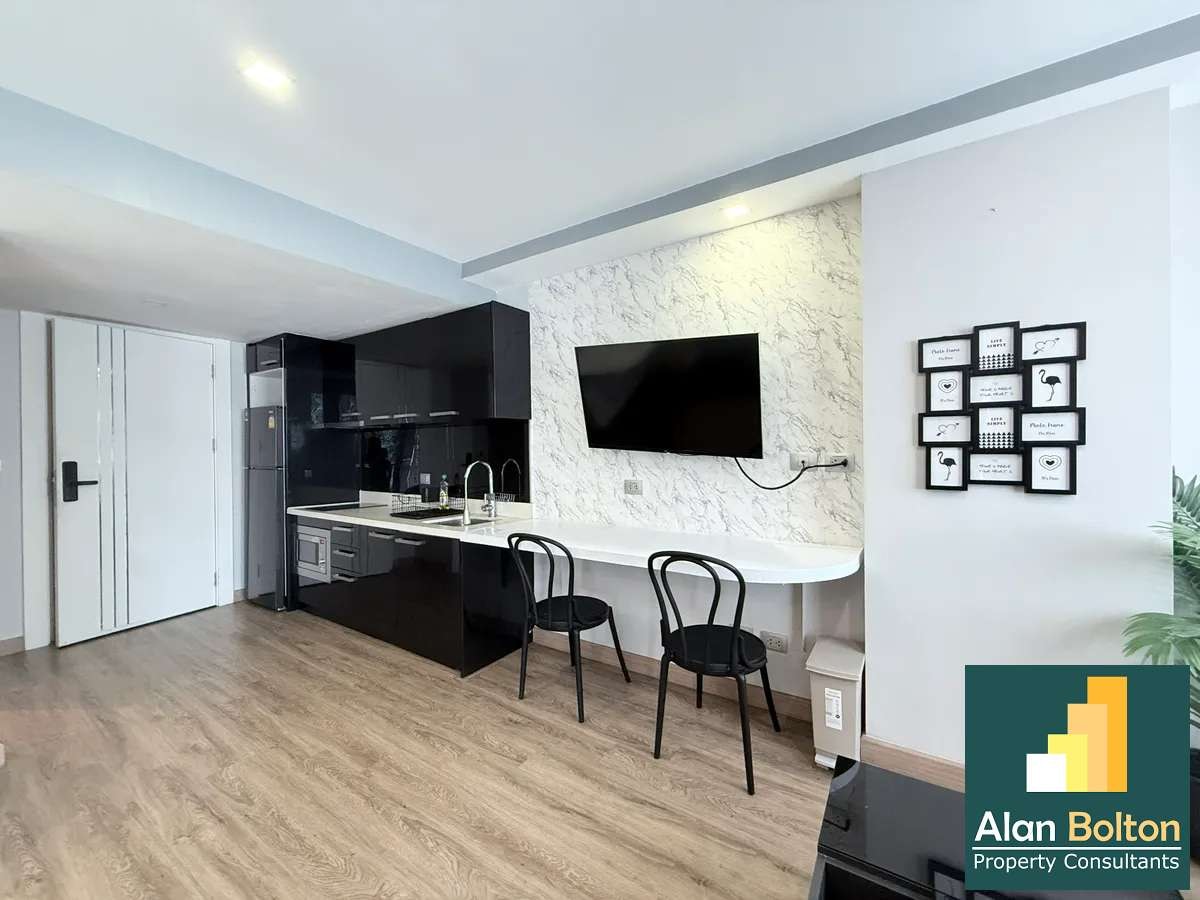 Studio for rent photo 13