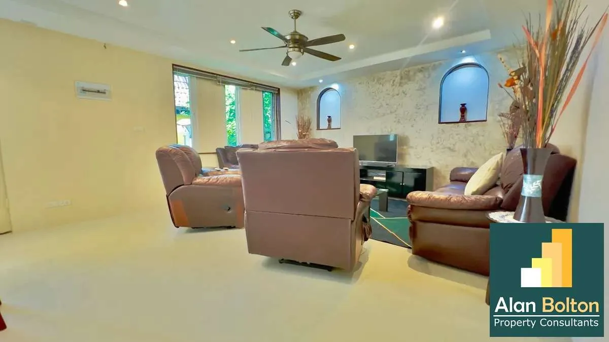 Private Pool Villa Investment property with 3 bedrooms 3 bathrooms in East Pattaya for SALE photo 19