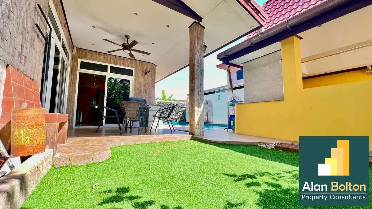 Private Pool Villa Investment property with 3 bedrooms 3 bathrooms in East Pattaya for SALE photo 6