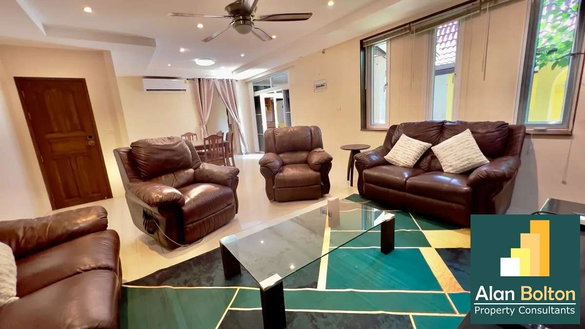 Private Pool Villa Investment property with 3 bedrooms 3 bathrooms in East Pattaya for SALE photo 9