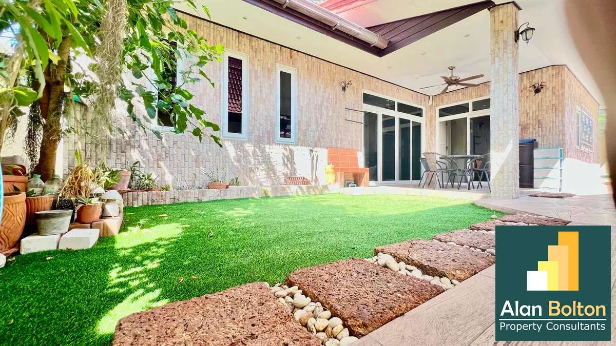 Private Pool Villa Investment property with 3 bedrooms 3 bathrooms in East Pattaya for SALE photo 16