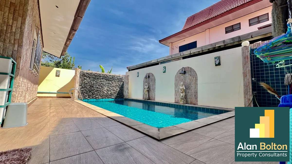 Private Pool Villa Investment property with 3 bedrooms 3 bathrooms in East Pattaya for SALE photo 8