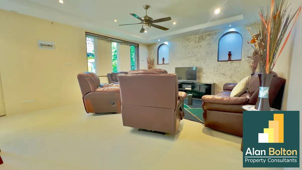 Private Pool Villa Investment property with 3 bedrooms 3 bathrooms in East Pattaya for SALE photo 20