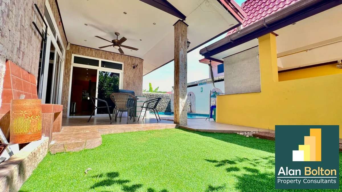 Private Pool Villa Investment property with 3 bedrooms 3 bathrooms in East Pattaya for SALE photo 7