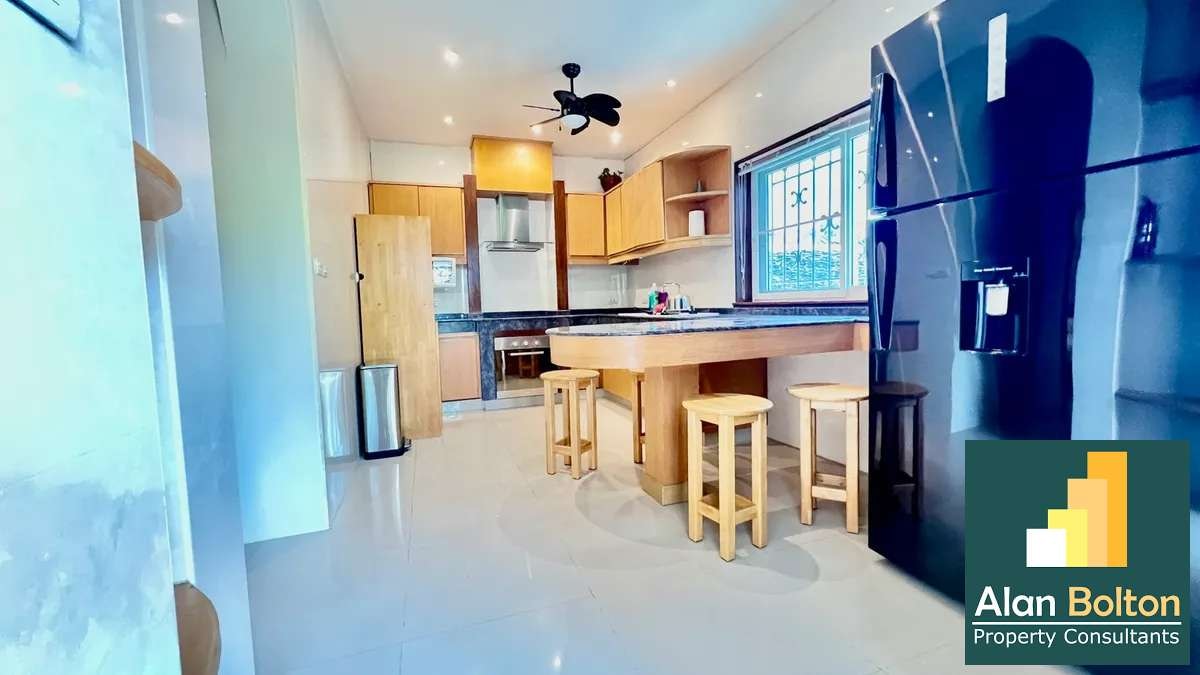 Private Pool Villa Investment property with 3 bedrooms 3 bathrooms in East Pattaya for SALE photo 5