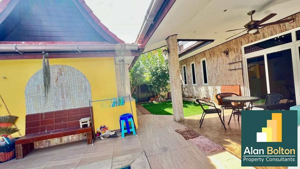 Private Pool Villa Investment property with 3 bedrooms 3 bathrooms in East Pattaya for SALE photo 10