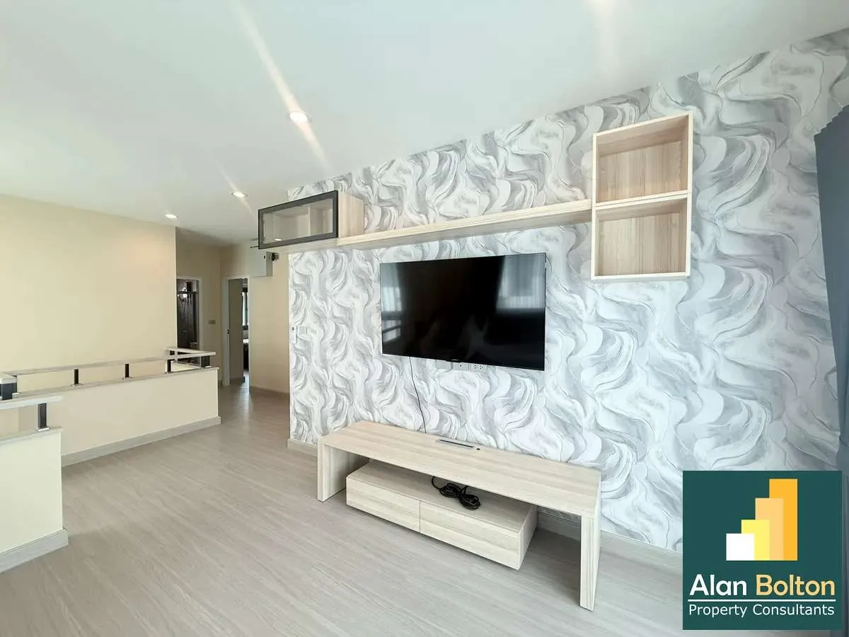 Luxury house for rent photo 18