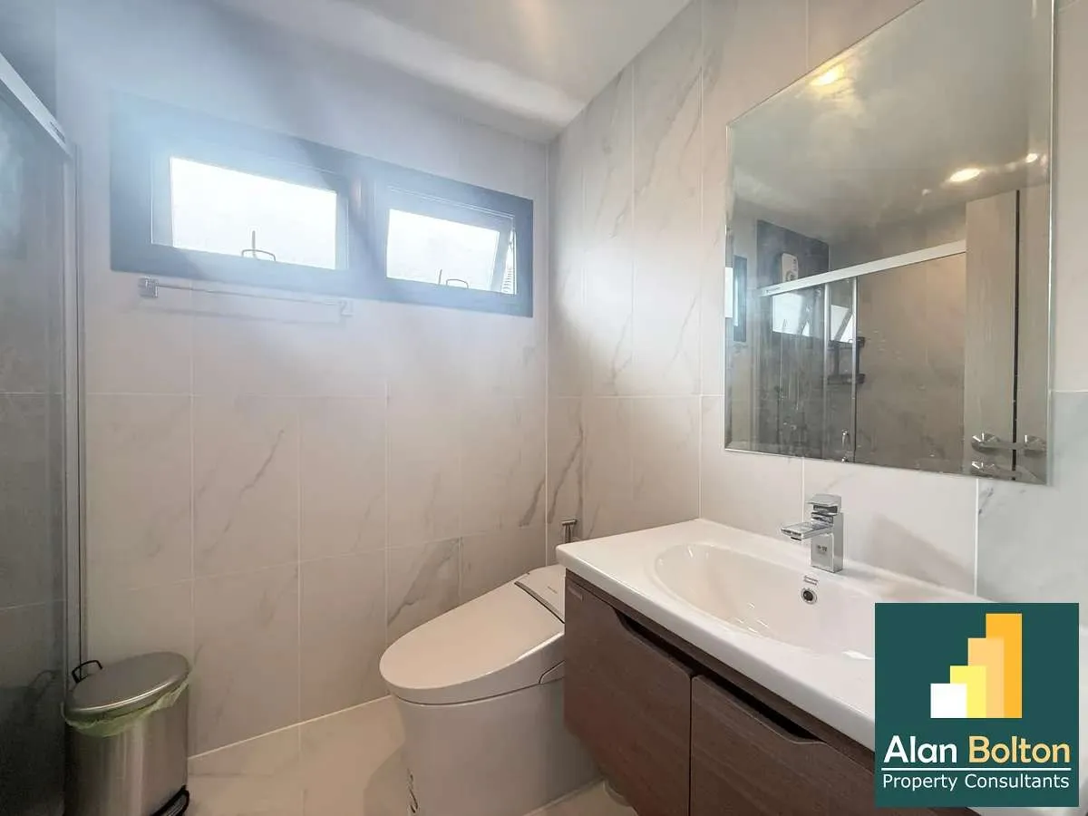 Luxury house for rent photo 21